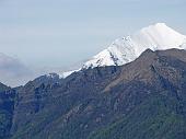 64 Zoom sulla mole del Legnone